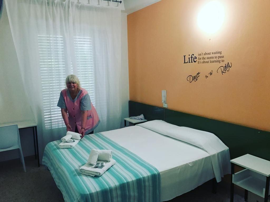 רימיני Hotel Nova Dhely מראה חיצוני תמונה