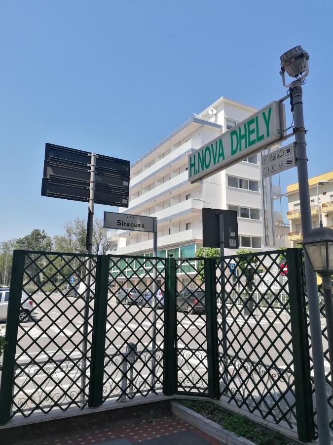 רימיני Hotel Nova Dhely מראה חיצוני תמונה
