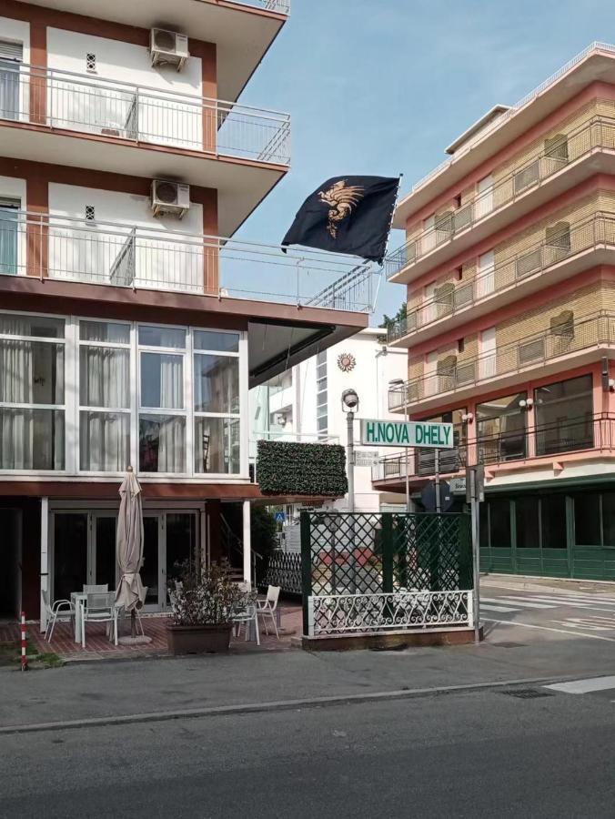 רימיני Hotel Nova Dhely מראה חיצוני תמונה