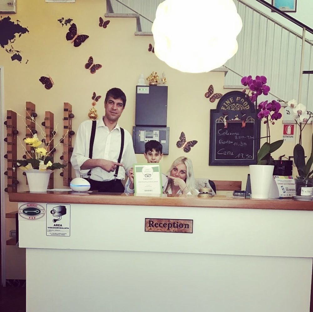 רימיני Hotel Nova Dhely מראה חיצוני תמונה